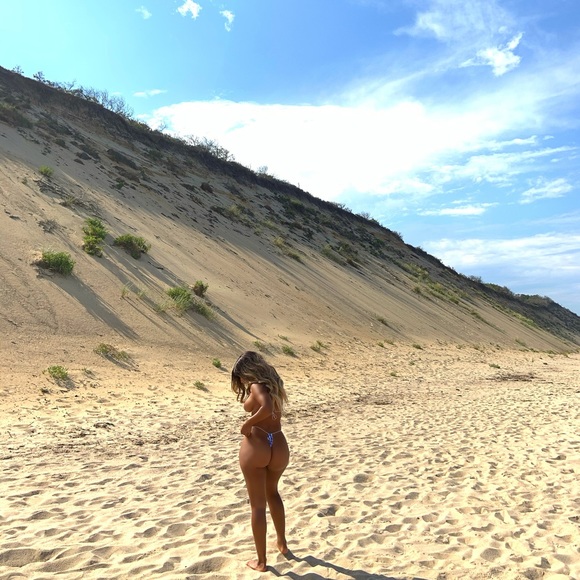 Meet your Posher, Desiree - Picture 3 of 7